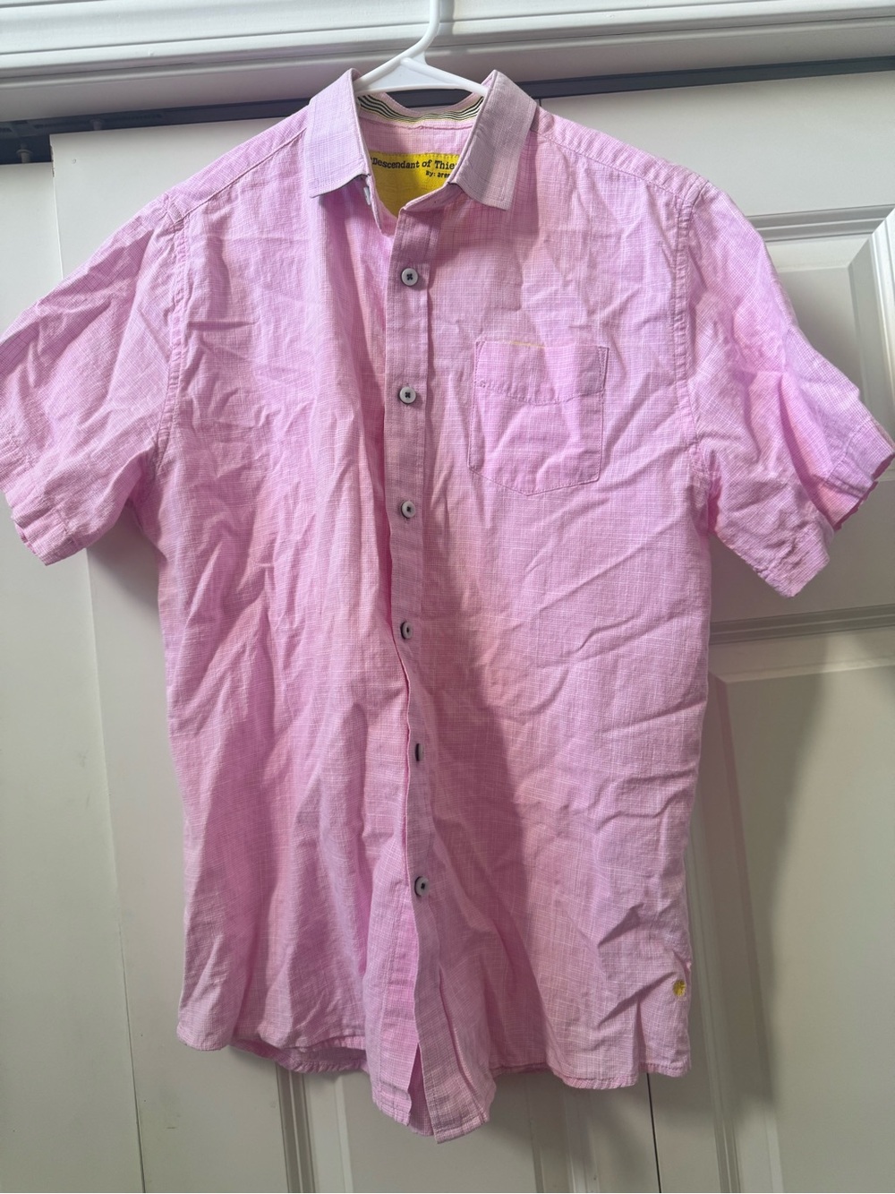 Descendant of Thieves By Dres Pink Yellow Short Sleeve Button Down Shirt Medium